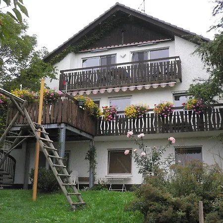 Apollonias Gaestehaus דירה